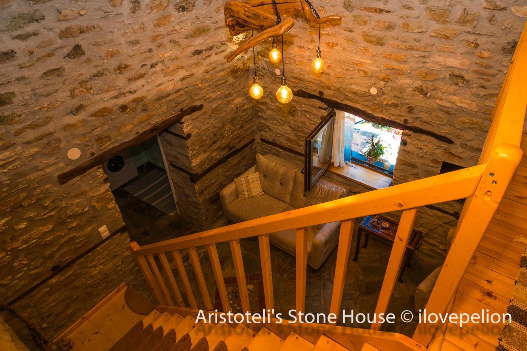 Aristoteli'S Stone House Makrirrákhi Eksteriør billede